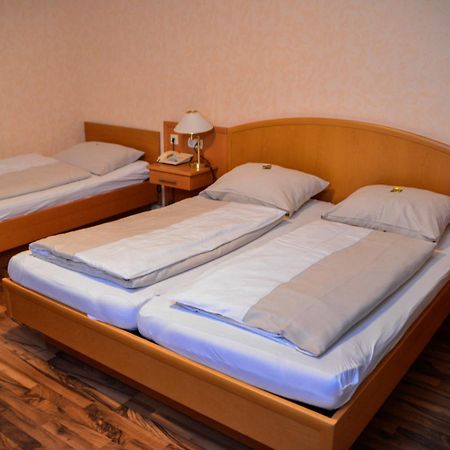Flair Hotel Gruener Baum โดเนาเอชิงเงน ภายนอก รูปภาพ