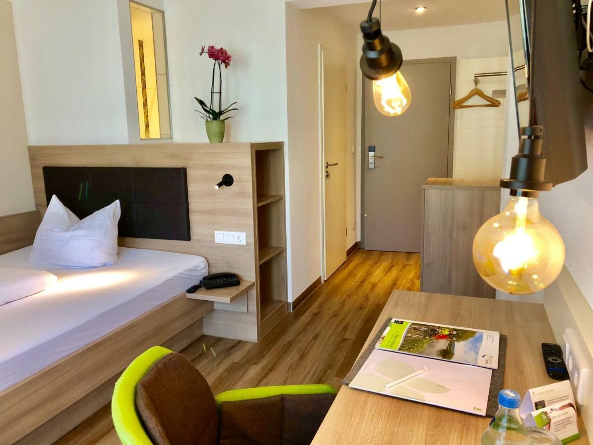 Flair Hotel Gruener Baum โดเนาเอชิงเงน ภายนอก รูปภาพ